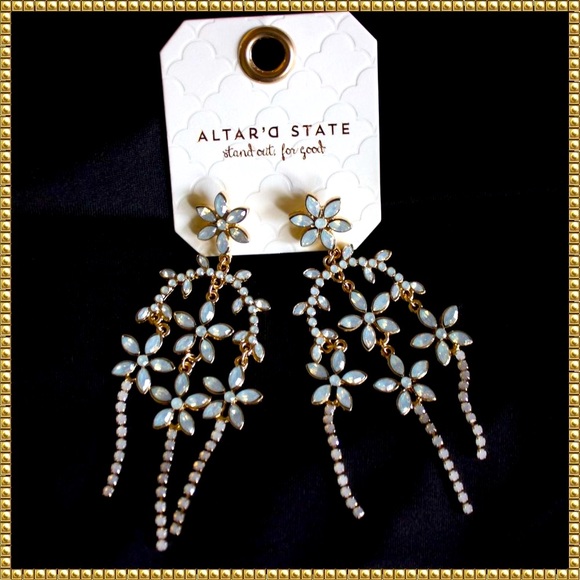 Altar'd State Jewelry - 🛑SOLD🛑💜BUY 1 GET 1 FREE💜 NWT Altar'd State Floral Gold Statement Earrings